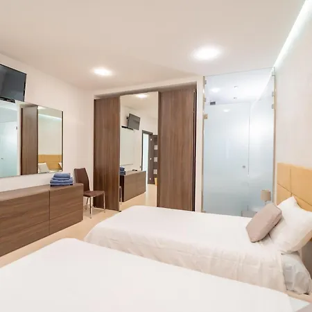 Stunning Seafront Flat In Sliema Apartment Exterior photo